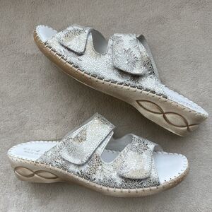 David Tate White w/ Crackle Bronze Leather Wedge Heel Slide Sandals Women 10 N